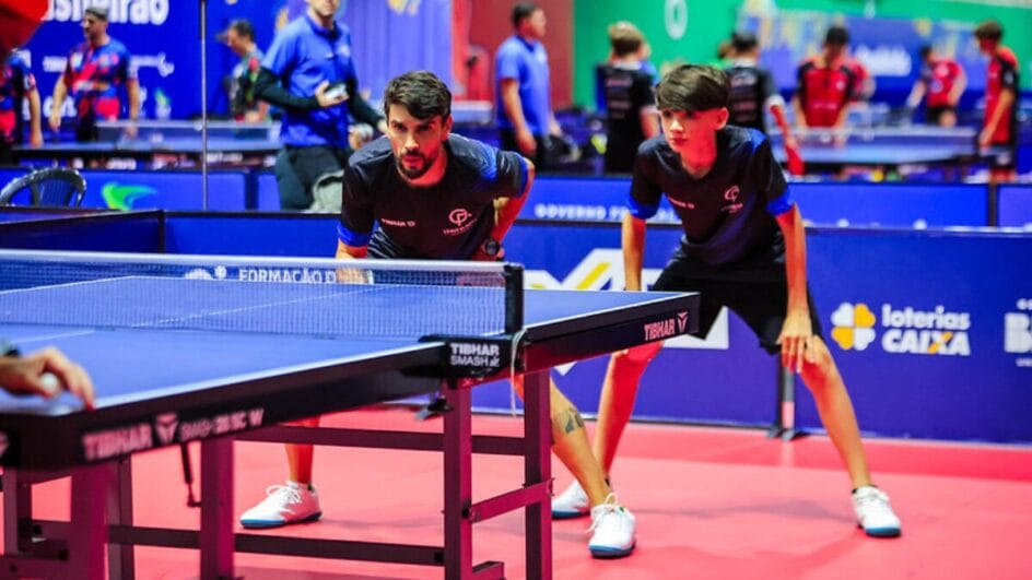 Rodrigo Pimpão disputou o Campeonato Brasileiro de Inverno de Tênis de Mesa ao lado do filho (Foto: Vagner Marques, CBTM)