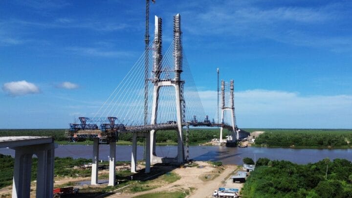 ponte sobre o Rio Paragua