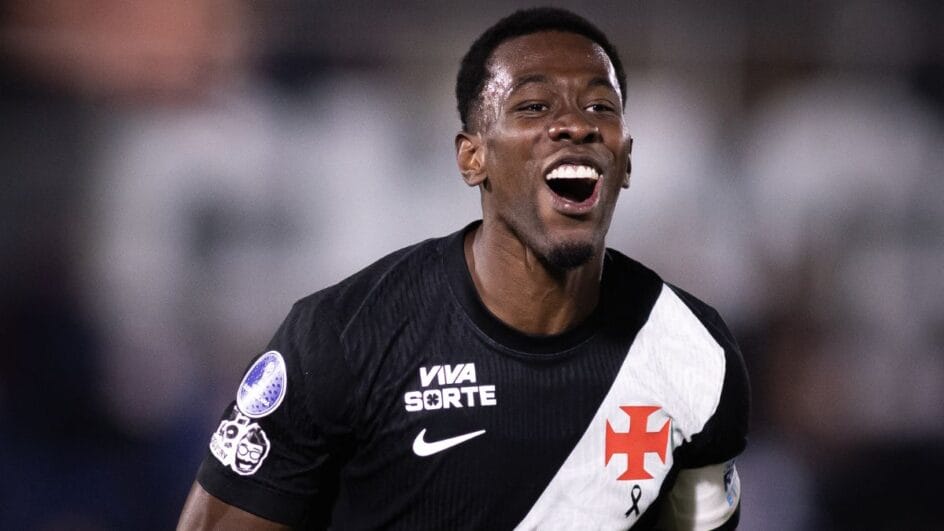 Carlos Cuesta em ação pelo Vasco (Foto: Matheus Lima, Vasco)