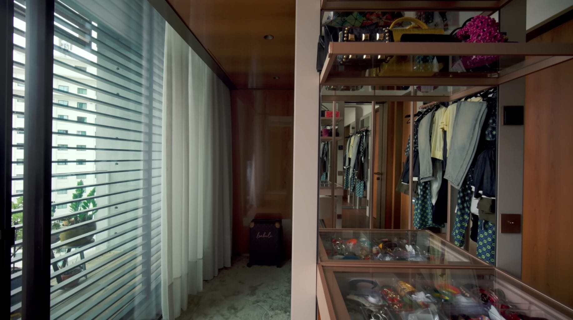 Neste v&iacute;deo da Casa Vogue Brasil, o casal famosos apresenta seu primeiro apartamento planejado em conjunto em S&atilde;o Paulo. 