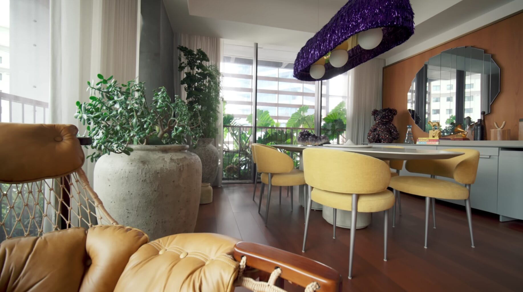 Neste v&iacute;deo da Casa Vogue Brasil, o casal famosos apresenta seu primeiro apartamento planejado em conjunto em S&atilde;o Paulo. 