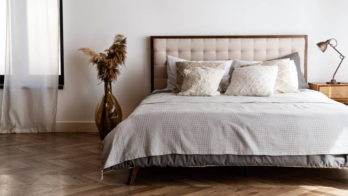 O problema pode estar exatamente onde sua cama está (Foto: Magnific)