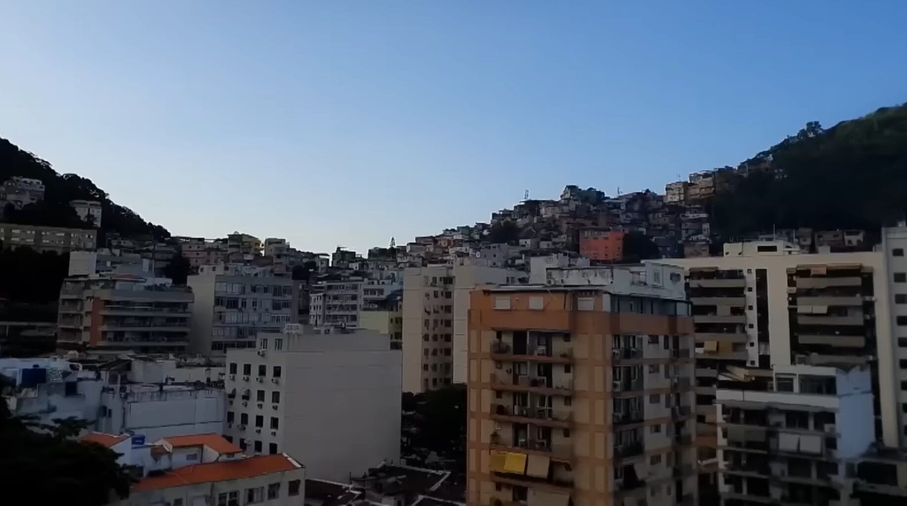 como &eacute; a casa de milton cunha apresentador do 3 minutos para brilhar