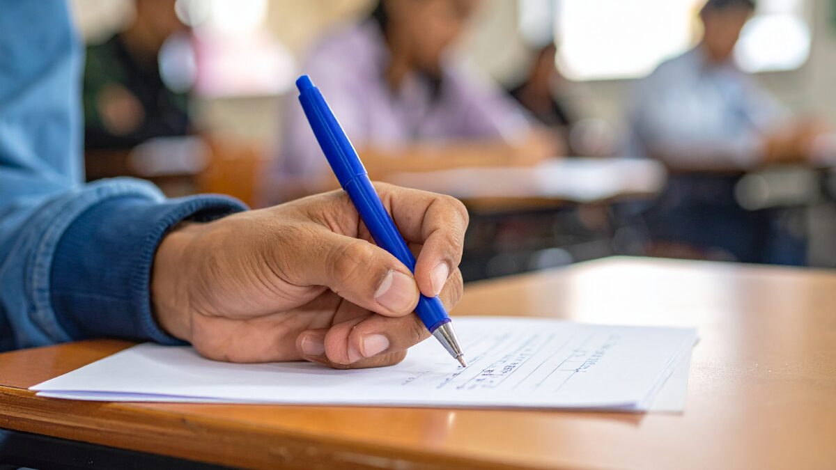 Concursos públicos em maio: vagas, salários e prazos de inscrição abertos em SC