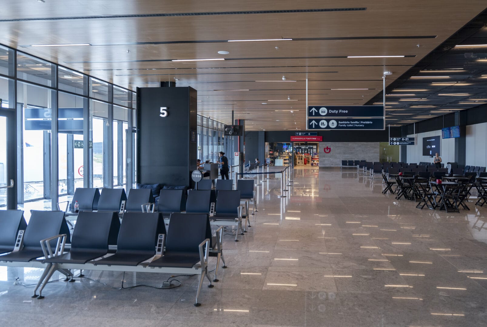 sala de embarque internacional do Floripa Airport
