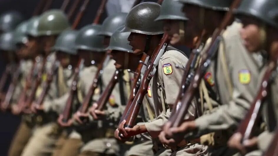 Falta de incentivo, desgaste psicológico e baixa valorização estão entre os motivos apontados por militares (Foto: Marcelo Camargo, Agência Brasil)