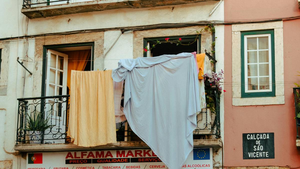 Ideias simples de reaproveitamento viralizaram nas redes por unir praticidade, organização e sustentabilidade (Foto: Pexels)