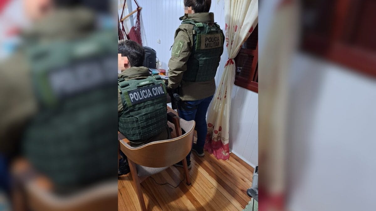 Opera&ccedil;&atilde;o contra fac&ccedil;&atilde;o investiga comunica&ccedil;&atilde;o entre presos e criminosos soltos em SC