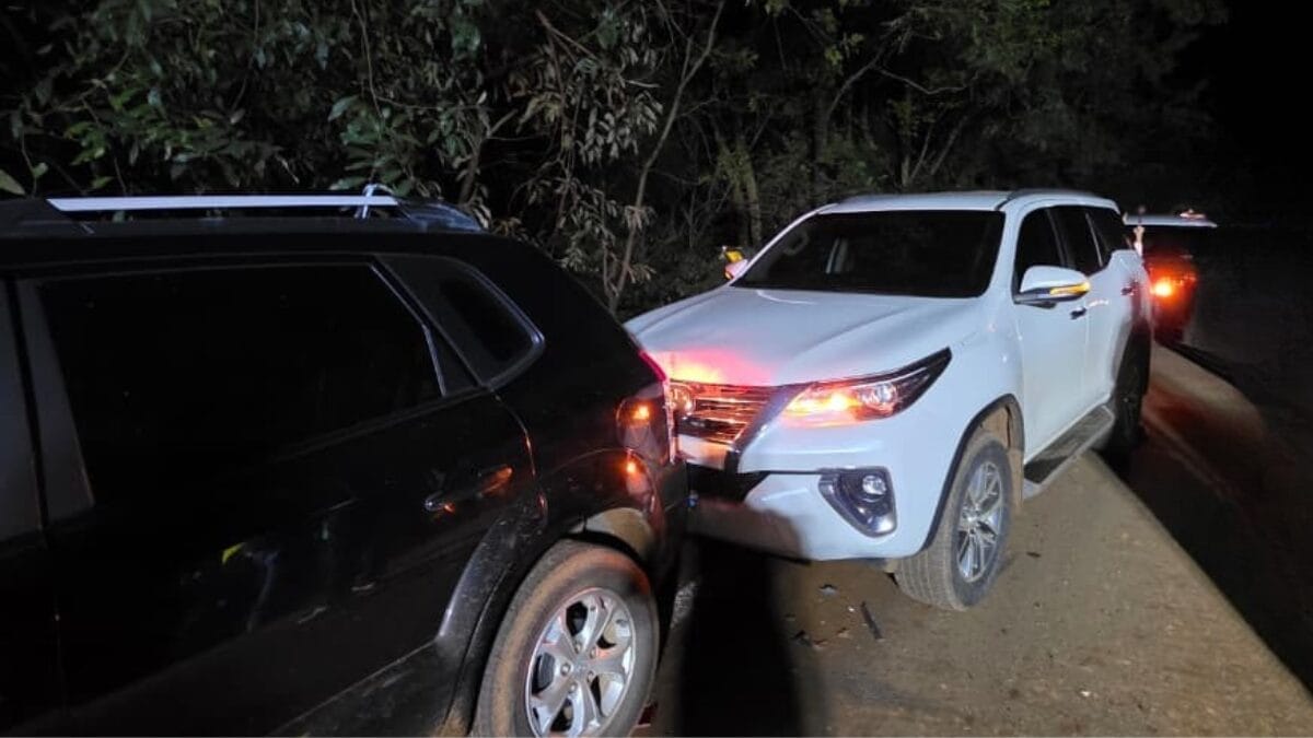 Carro invade pista contrária, bate de frente e causa acidente com morte em SC