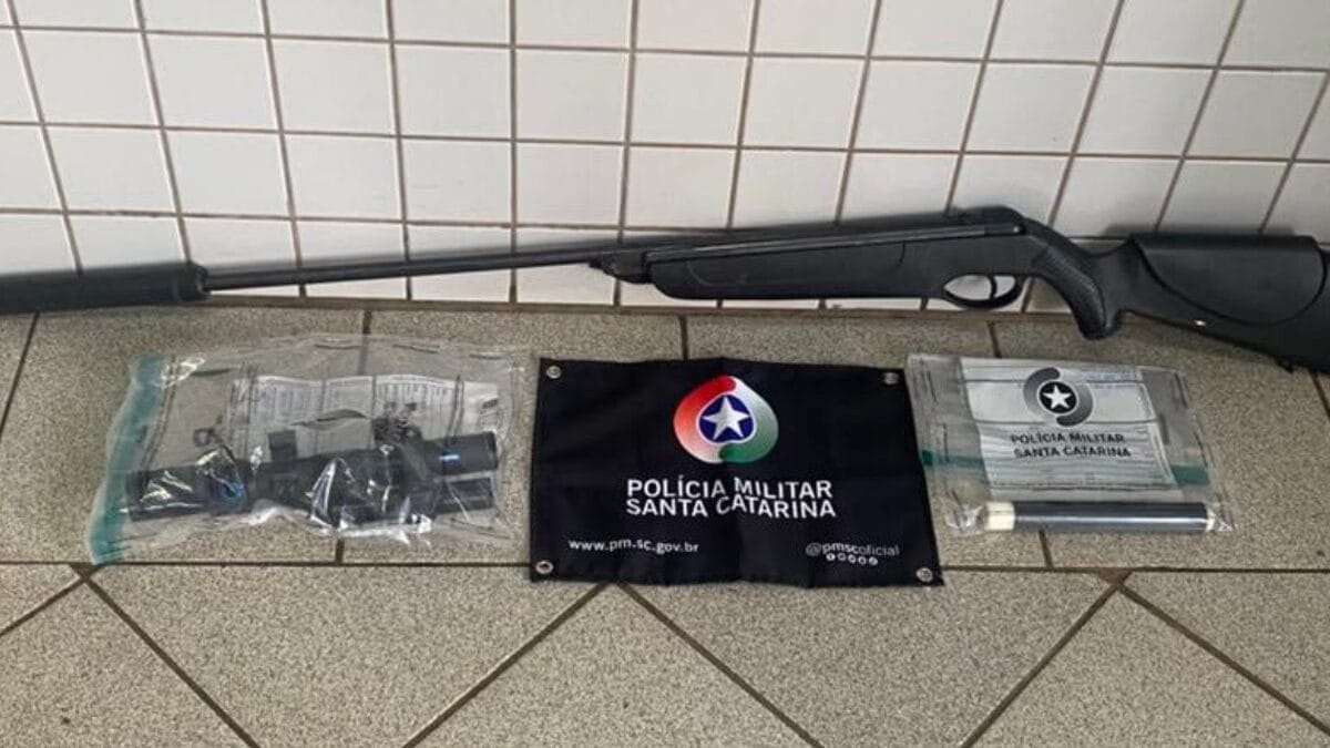 Operação encontra mais de 100 animais silvestres abatidos e arsenal usado para caça em SC