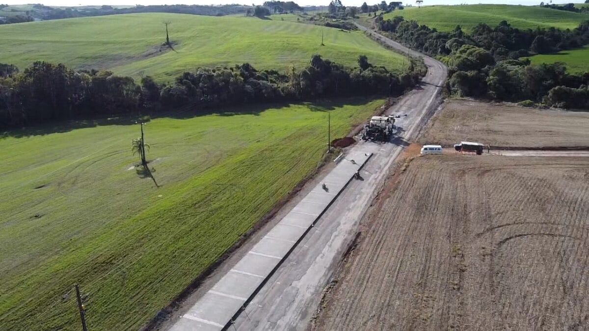Rodovia recebe tecnologia inédita e muda o mapa do transporte entre SC e Paraná