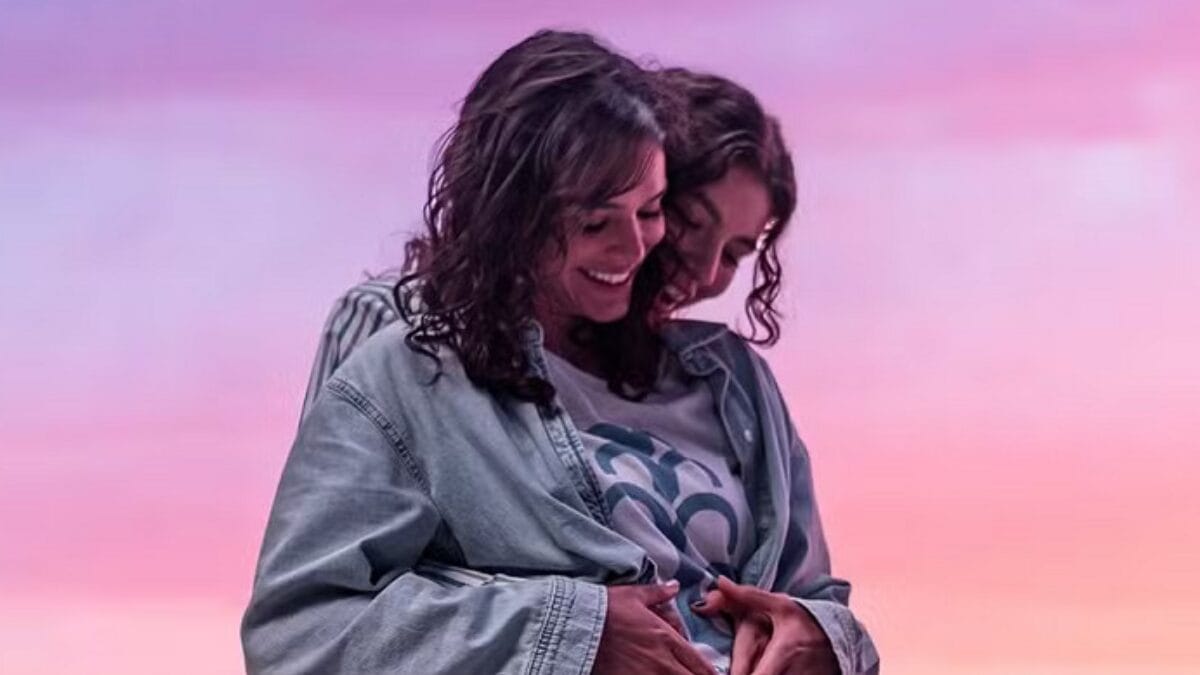 Alanis Guillen e Bruna Marquezine surgem em clima de romance em série da Disney