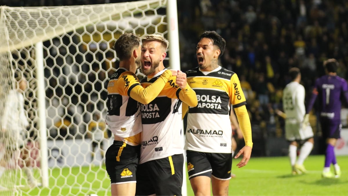 Criciúma em ação pela Série B do Brasileiro (Foto: Celso da Luz, Criciúma)