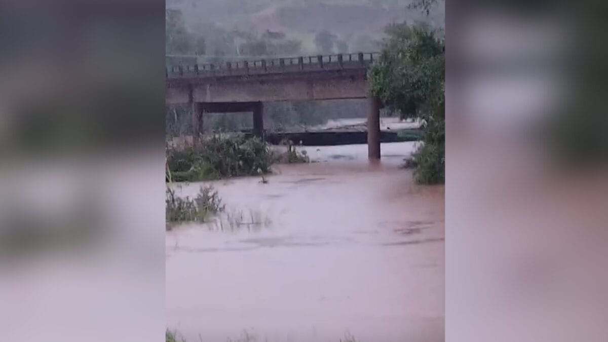 Balsa arrastada por correnteza cruza divisa e mobiliza equipes na fronteira de SC com o RS