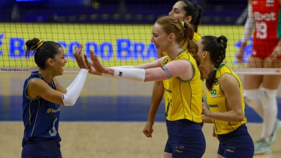 Seleção Brasileira de vôlei feminina em ação na VNL 2026 (Foto: Patricy Albuquerque, CBV)
