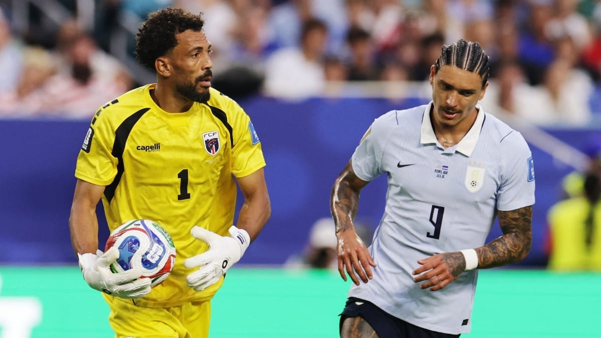 Goleiro Vozinha ajudou a sele&ccedil;&atilde;o em mais uma partida (Foto: REUTERS, Amanda Perobelli)