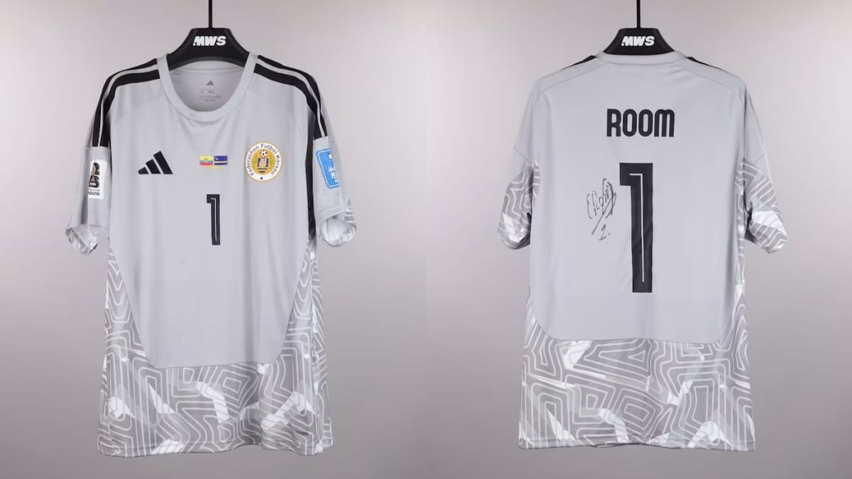 Camisa do goleiro Eloy Room saiu por R$ 28 mil (Foto: MWS, Divulgação)