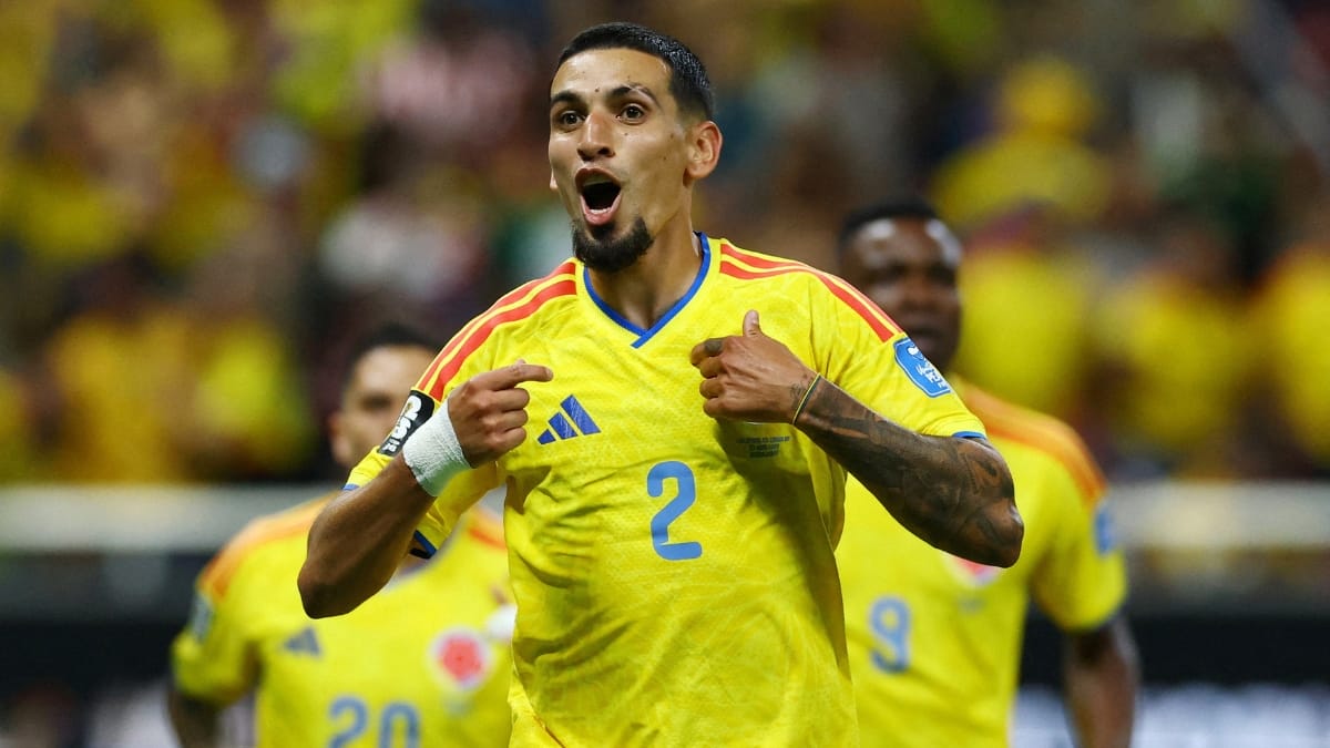 Colômbia venceu com gol de Daniel Muñoz (Foto: REUTERS)