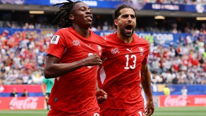 Seleção buscou a vitória na segunda etapa (Foto: REUTERS, Daniel Cole)