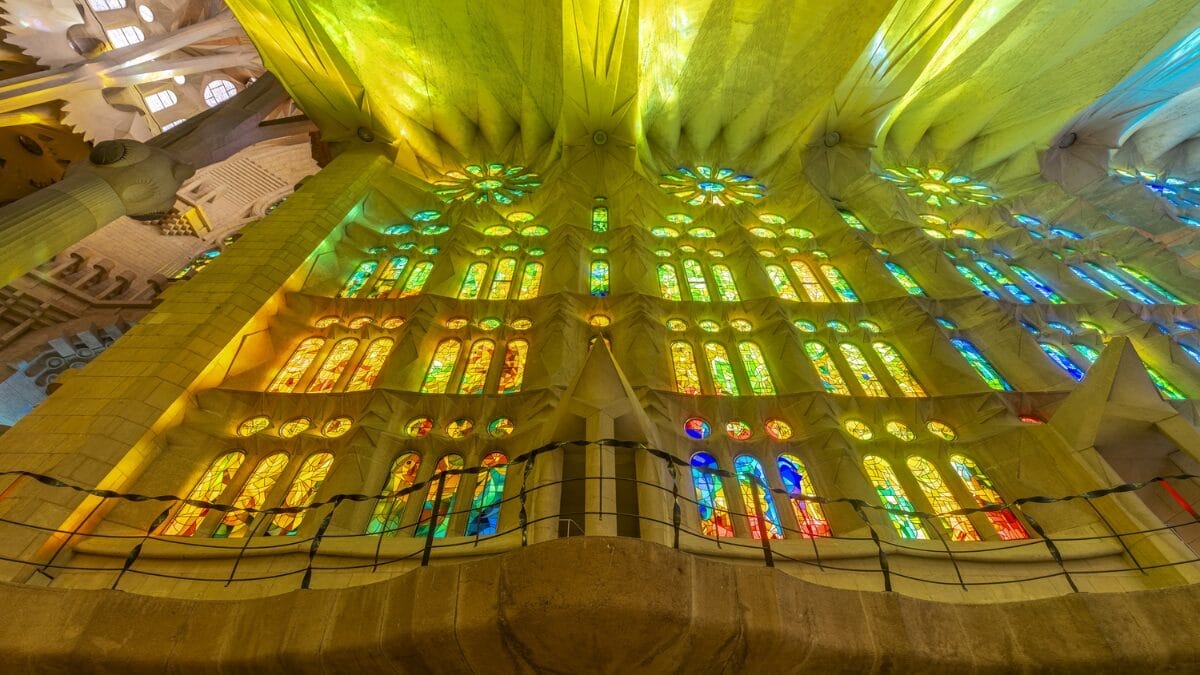 Em Barcelona, Papa ir&aacute; inaugurar torre central da Bas&iacute;lica Sagrada Fam&iacute;lia