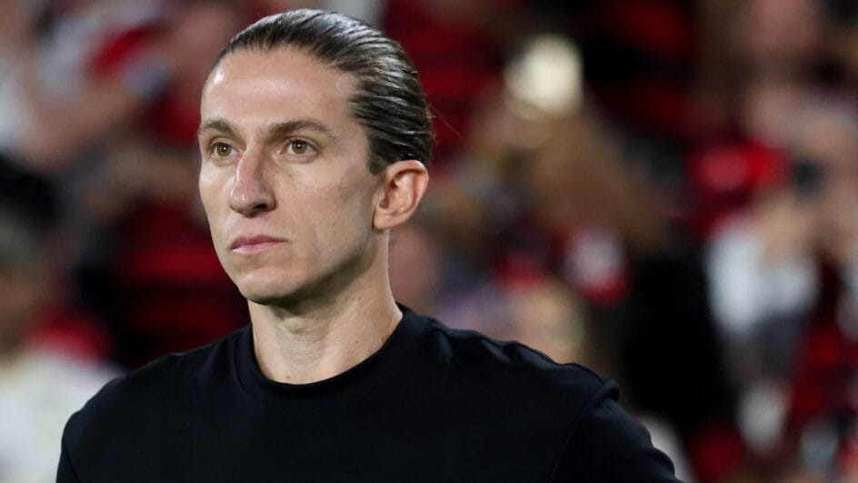 Filipe Luís estuda o elenco que vai assumir na próxima temporada (Foto: Gilvan de Souza, Flamengo)