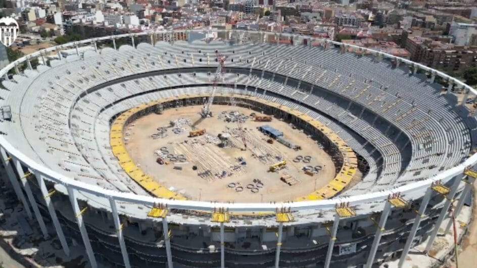 Clube avançou nas obras e espera ter a nova casa até 2027 (Foto: Lázaro de la Peña, Valencia CF)