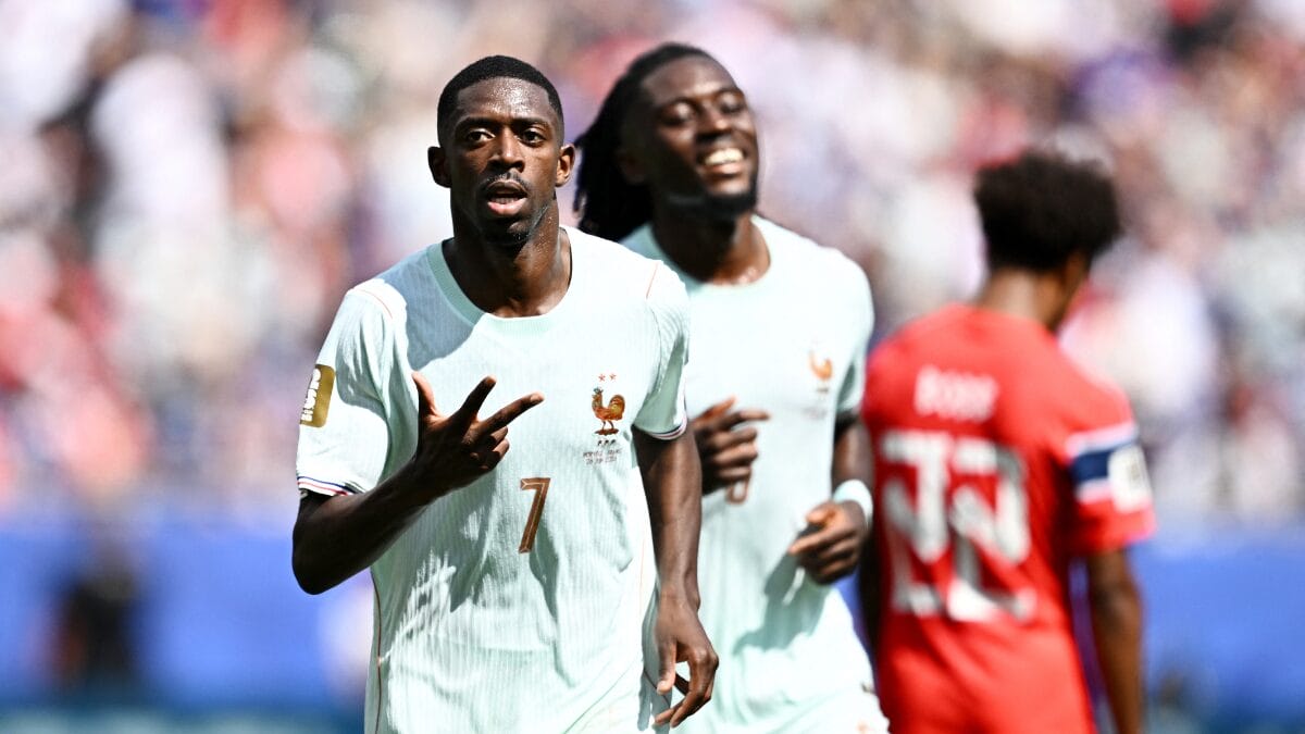 Dembelé marcou trÊs gols na vitória da França sobre a Noruega (Foto: REUTERS/Dylan Martinez)