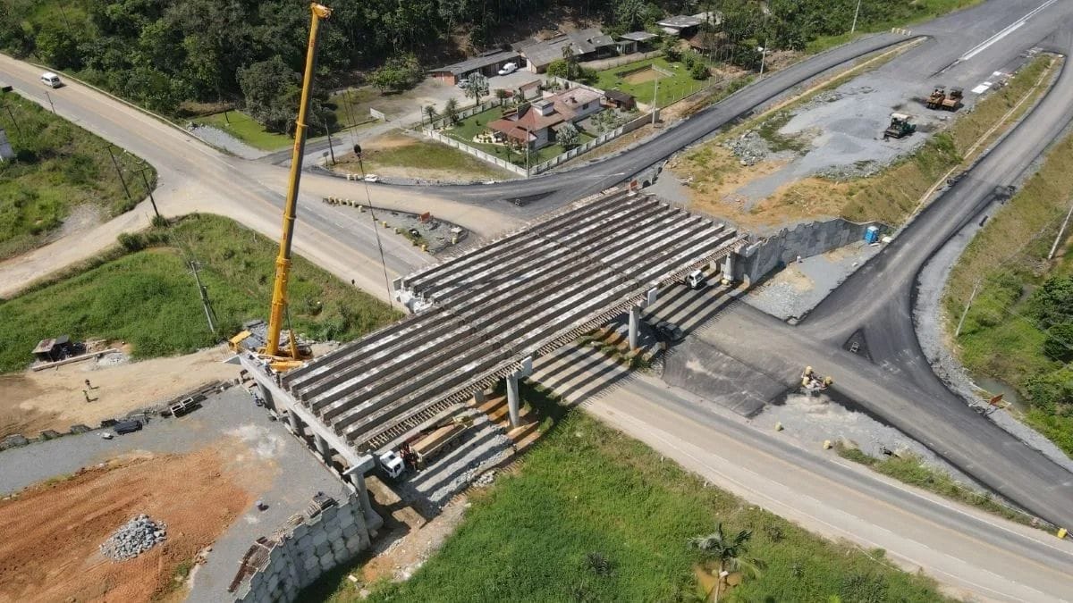 Via Mar com seis faixas e velocidade de 120 km/h tem contratação de R$ 2,2 bilhões aberta pelo governo de SC