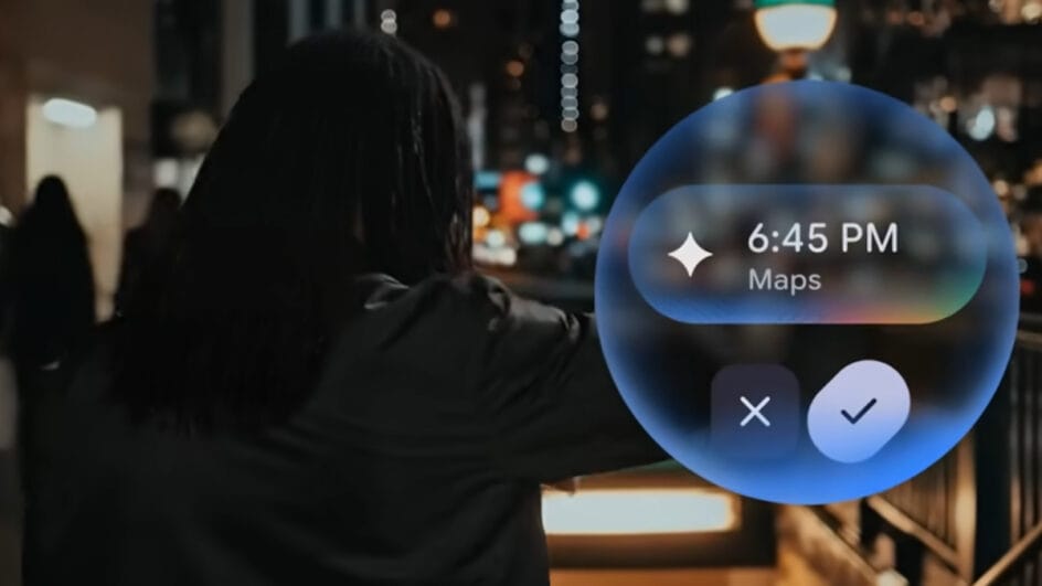 Homem anda na rua olhando smartwatch com novo Android 17