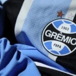 Grêmio anuncia meia “misterioso” ex-Benfica e Nottingham Forest
