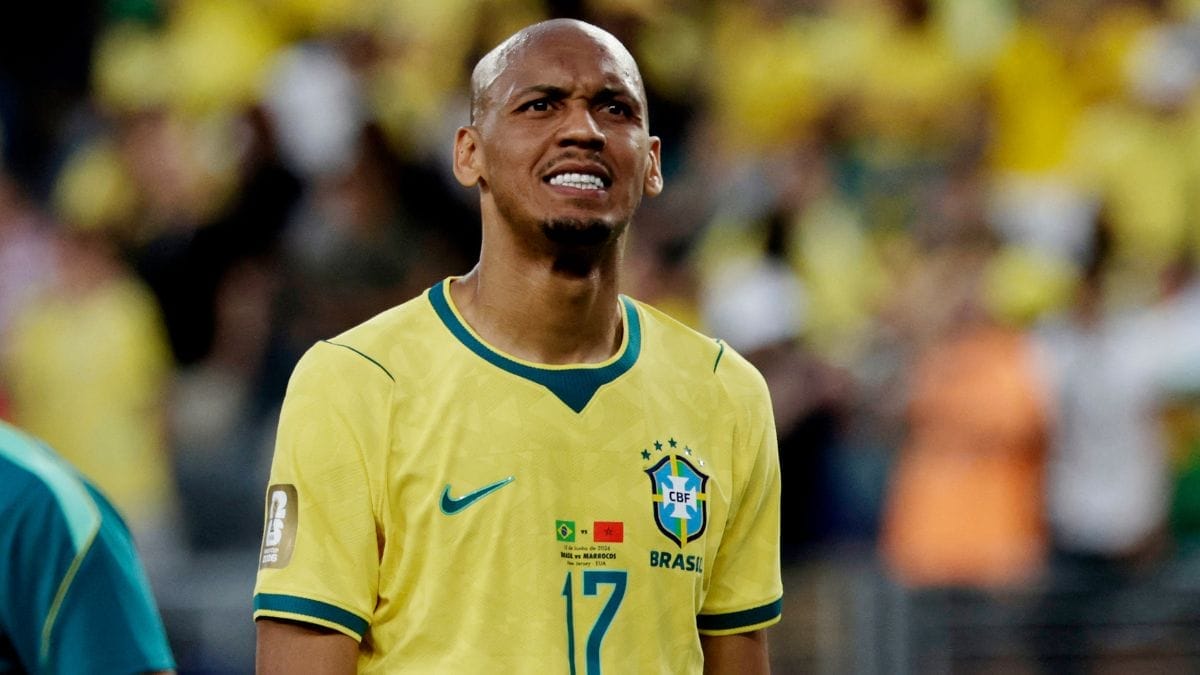 Fabinho em partida pelo Brasil na Copa do Mundo (Foto: REUTERS)