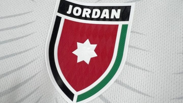 Camisa oficial para o Mundial (Foto: Kelme, Divulgação)