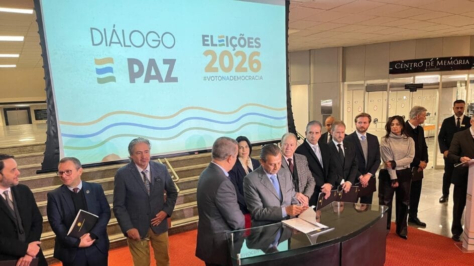 Lançamento campanha institucional "Diálogo e Paz - Eleições 2026” na Alesc (Foto: Carol Fernandes, NSC TV)