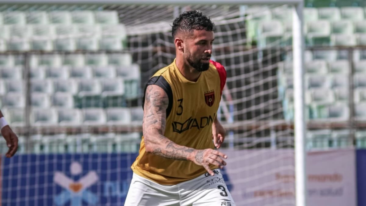 Lucas Trejo em ação pelo Marítimo, da Venezuela