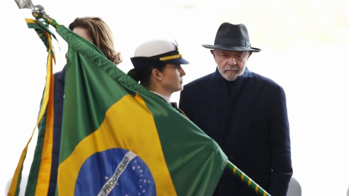 Lula participa de cerim&ocirc;nia de lan&ccedil;amento e batismo de fragata em Itaja&iacute; (Foto Patrick Rodrigues, NSC)