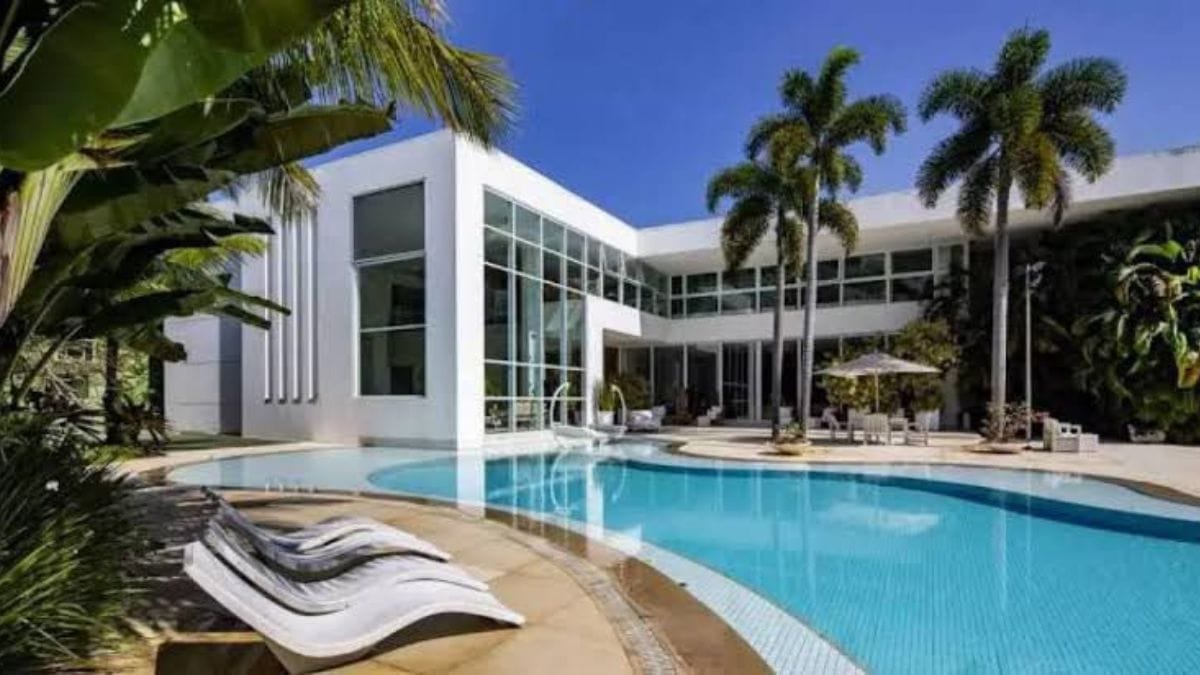 Mans&atilde;o de Xuxa comprada por Diether Werninghaus e Karinah, pai e madrasta de Anne Werninghaus, a maior herdeira da WEG
