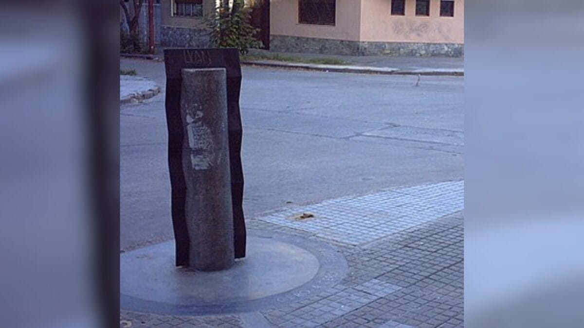 Marco histórico localizado no bairro de Pocitos, em Montevidéu, simbolizando o maio de campo do estádio da Copa do Mundo de 1930