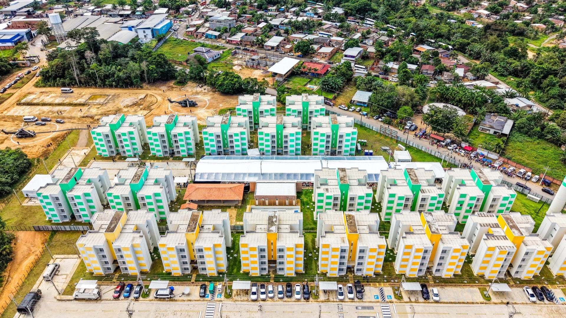 Imagem mostra diversos apartamento em residencial para ilustrar matéria sobre bloqueio de imóveis