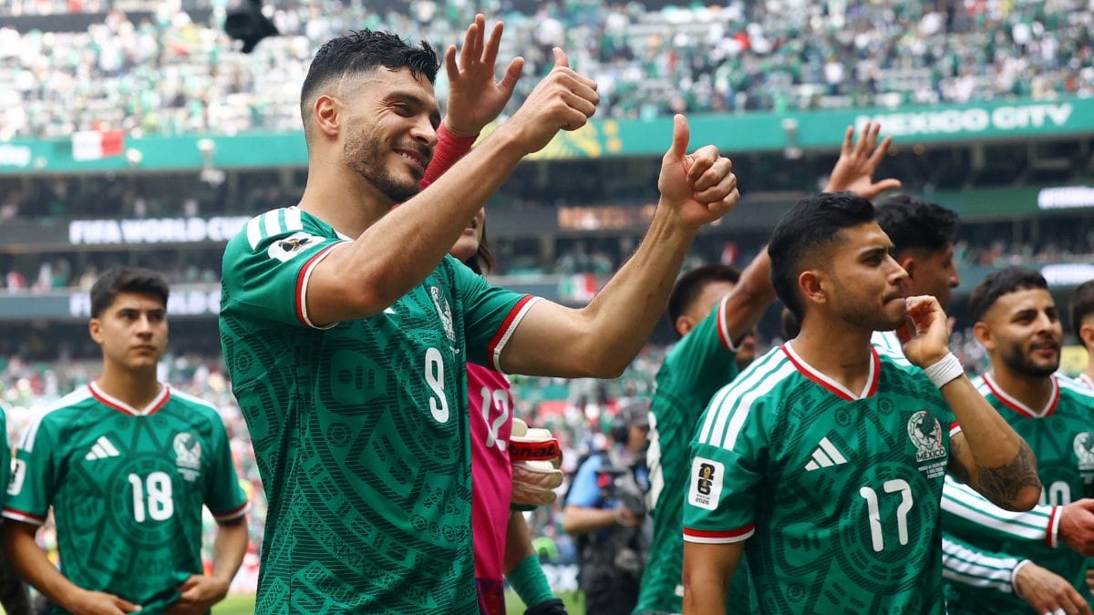 Raul Jimenez, do México, celebra vitória contra a África do Sul na estreia da Copa do Mundo 2026