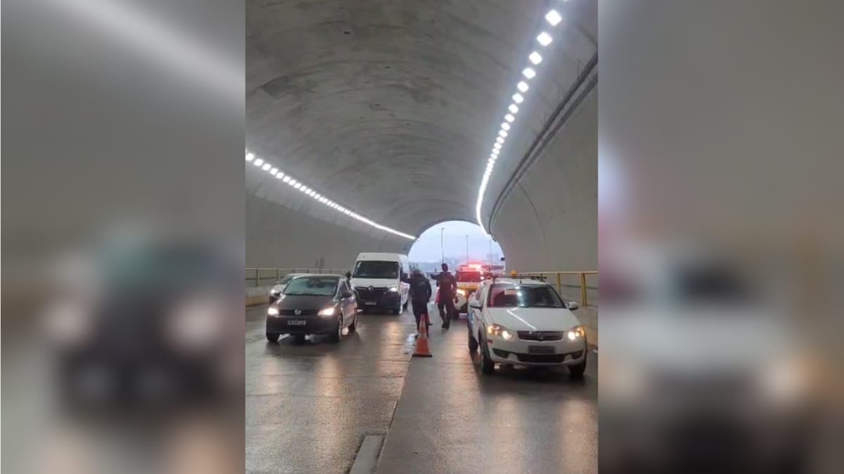Segundo testemunhas, o motociclista foi cortado por outro ve&iacute;culo, no in&iacute;cio do t&uacute;nel (Foto Divulga&ccedil;&atilde;o, PMRv)