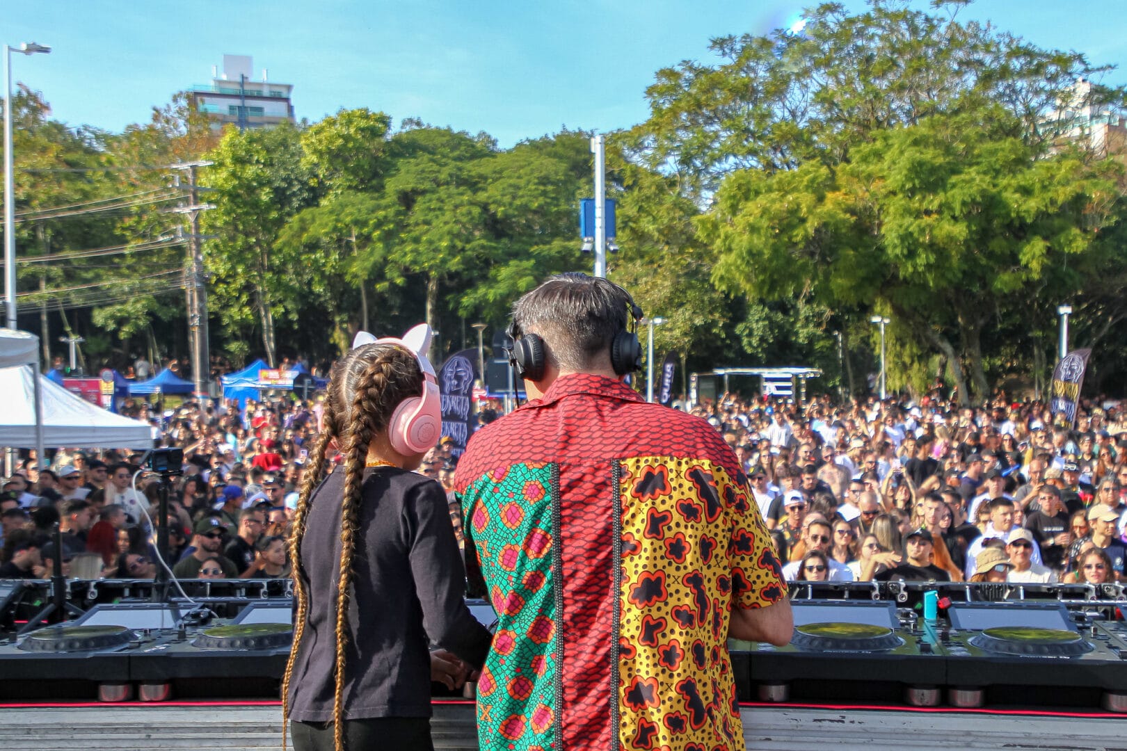 Shows de música eletrônica foram gratuitos, em Florianópolis
