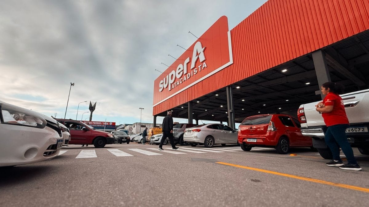 Inauguração do Super A em São José
