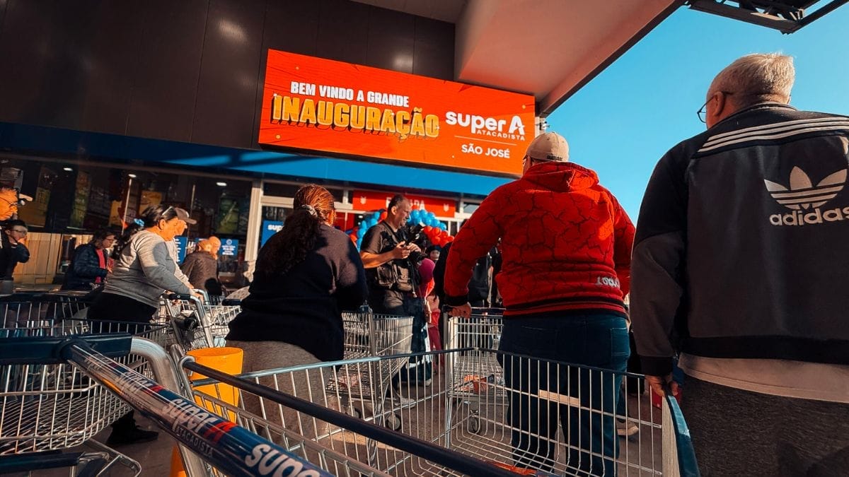 Inauguração do Super A em São José