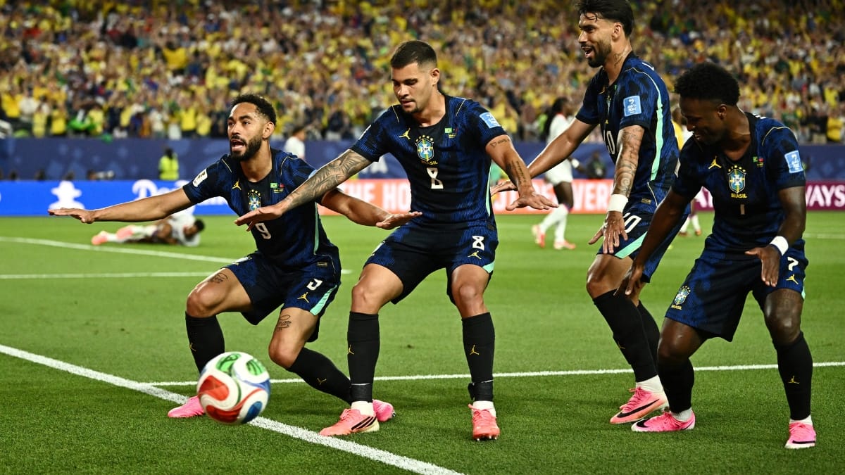 Seleção venceu com show de Matheus Cunha (Foto: REUTERS)