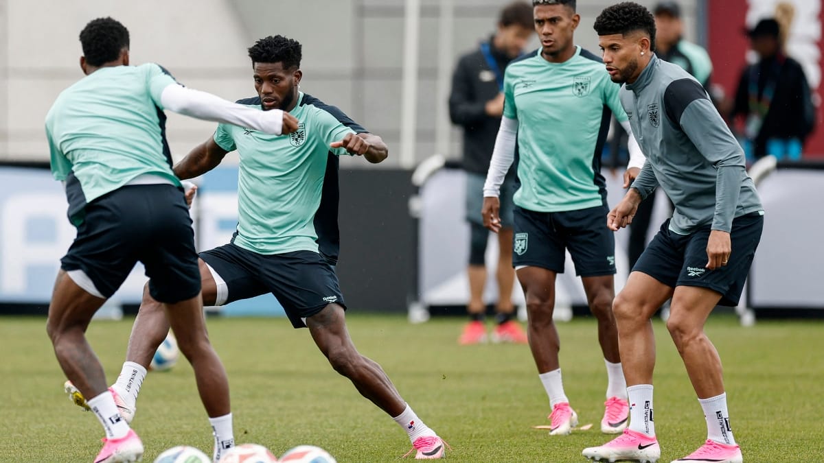 Seleção do Panamá durante treinamento na Copa do Mundo (Foto: REUTERS, Benoit Tessier)