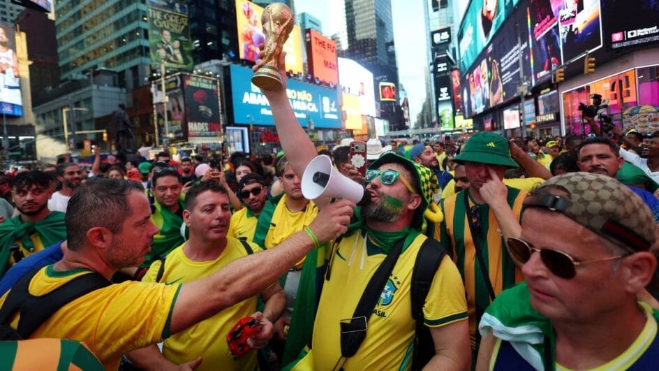 Brasileiros na Times Square, no Nova York