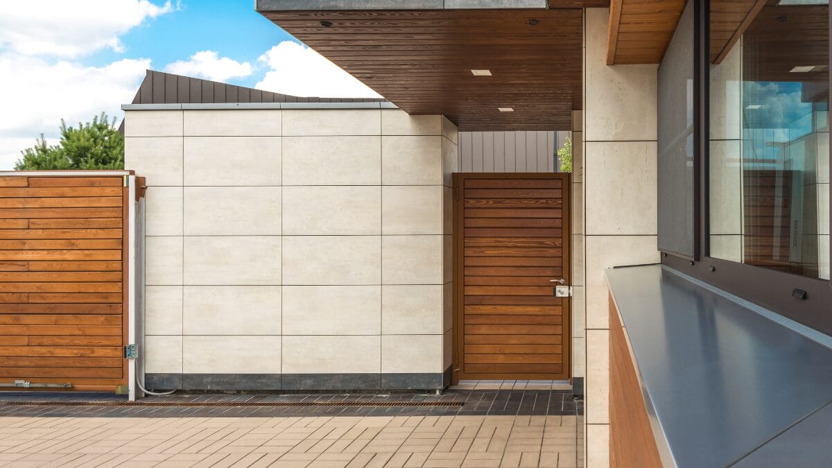 Portas e janelas ganham destaque com um acabamento que deixa o ambiente mais elegante e aconchegante (Foto: Pexels)
