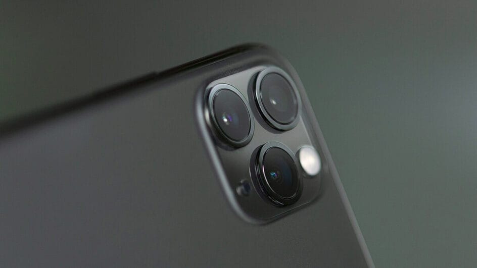Detalhe das câmeras do iPhone 11 Pro, que receberá atualização anunciada pela Apple