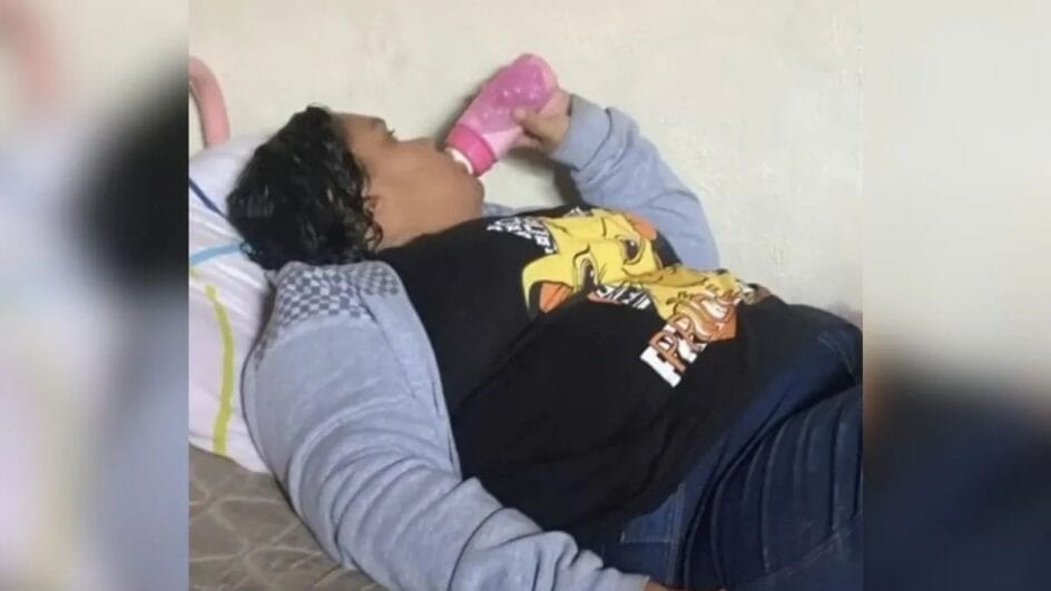 mulher que fingiu ter 12 anos