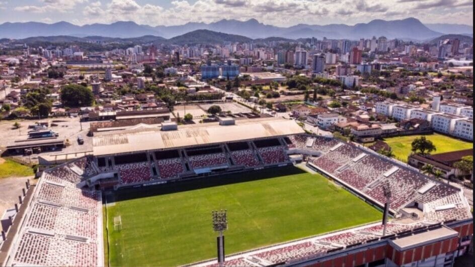 troca gramado arena joinville